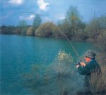Jim Gibbinson, un pescar care prefera sa-si scoata pestele singur.